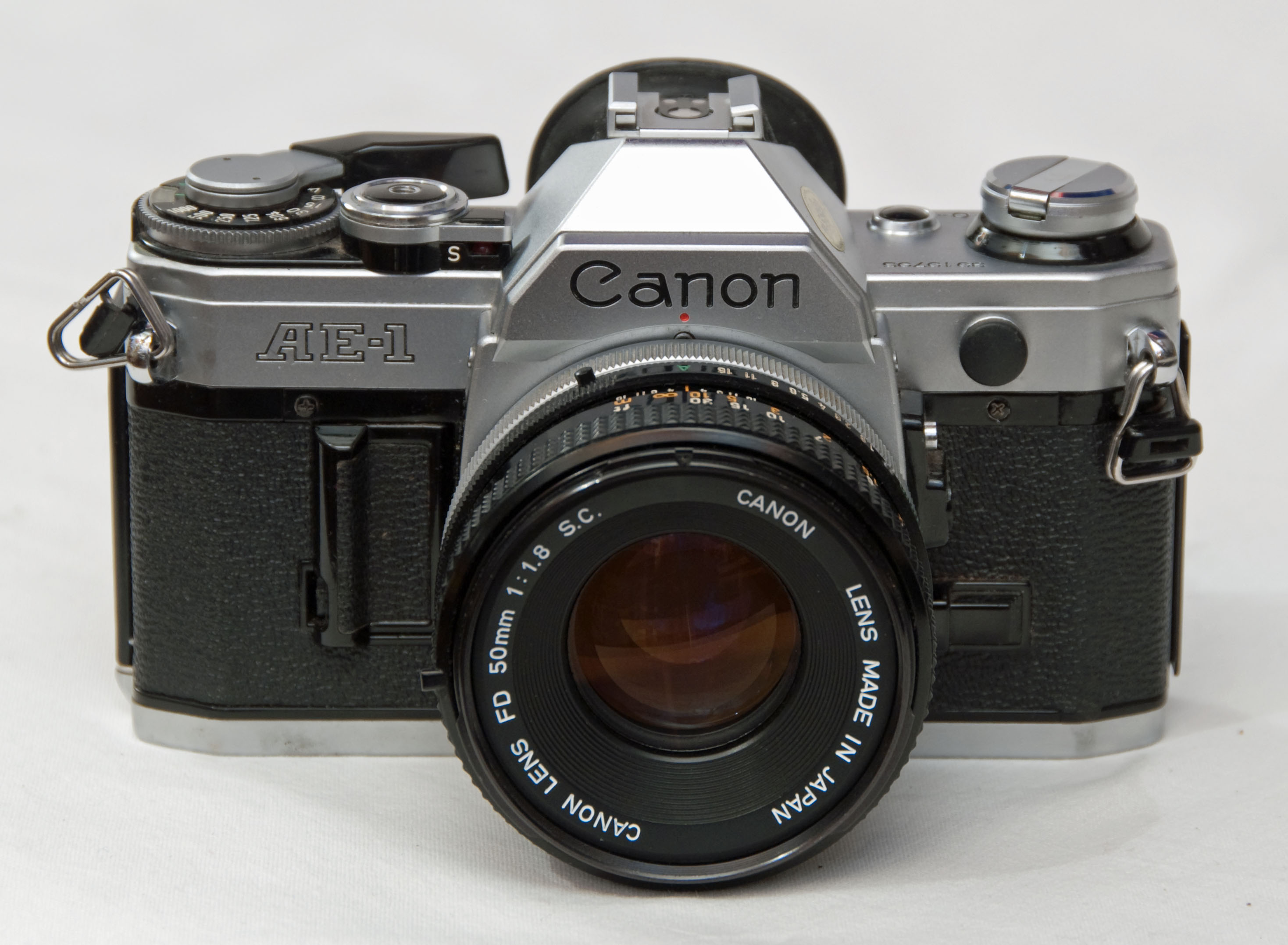 CANON AE1